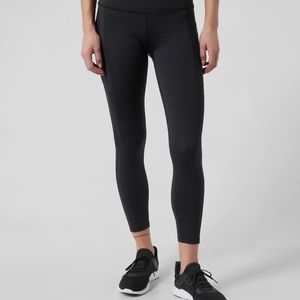 Athleta Ultimate Stash Pocket 7/8 Tight